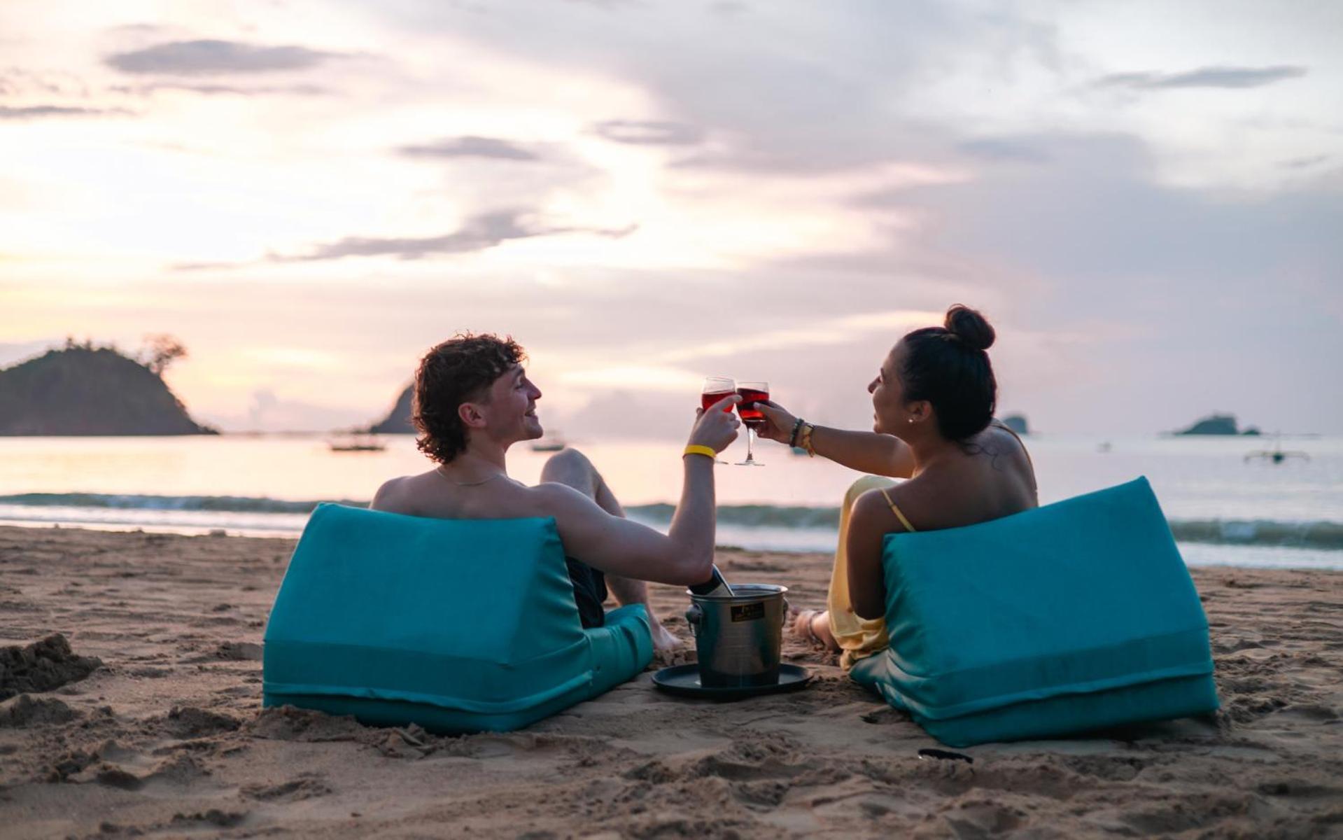 Mad Monkey Hostel Nacpan Beach (Adults Only) El Nido Exteriör bild